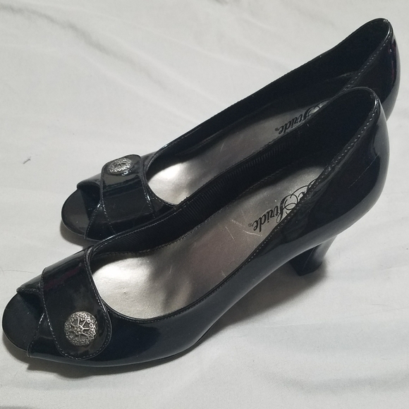 Shoes - Picture 3 of 3